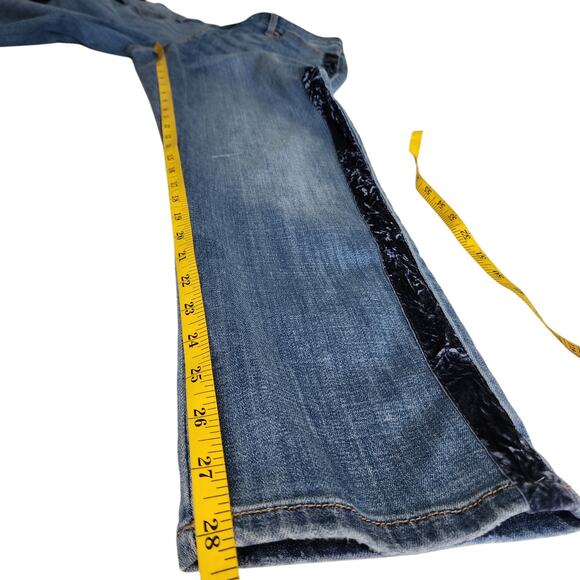 Chicos Womens So Slimming Velvet Side Seam Girlfriend Ankle Jeans Size 8 Denim - Picture 13 of 14